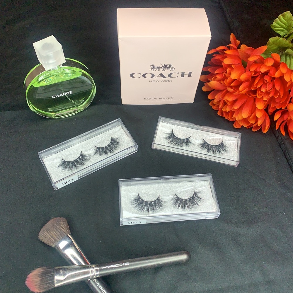 12 pairs of mink eyelashes
